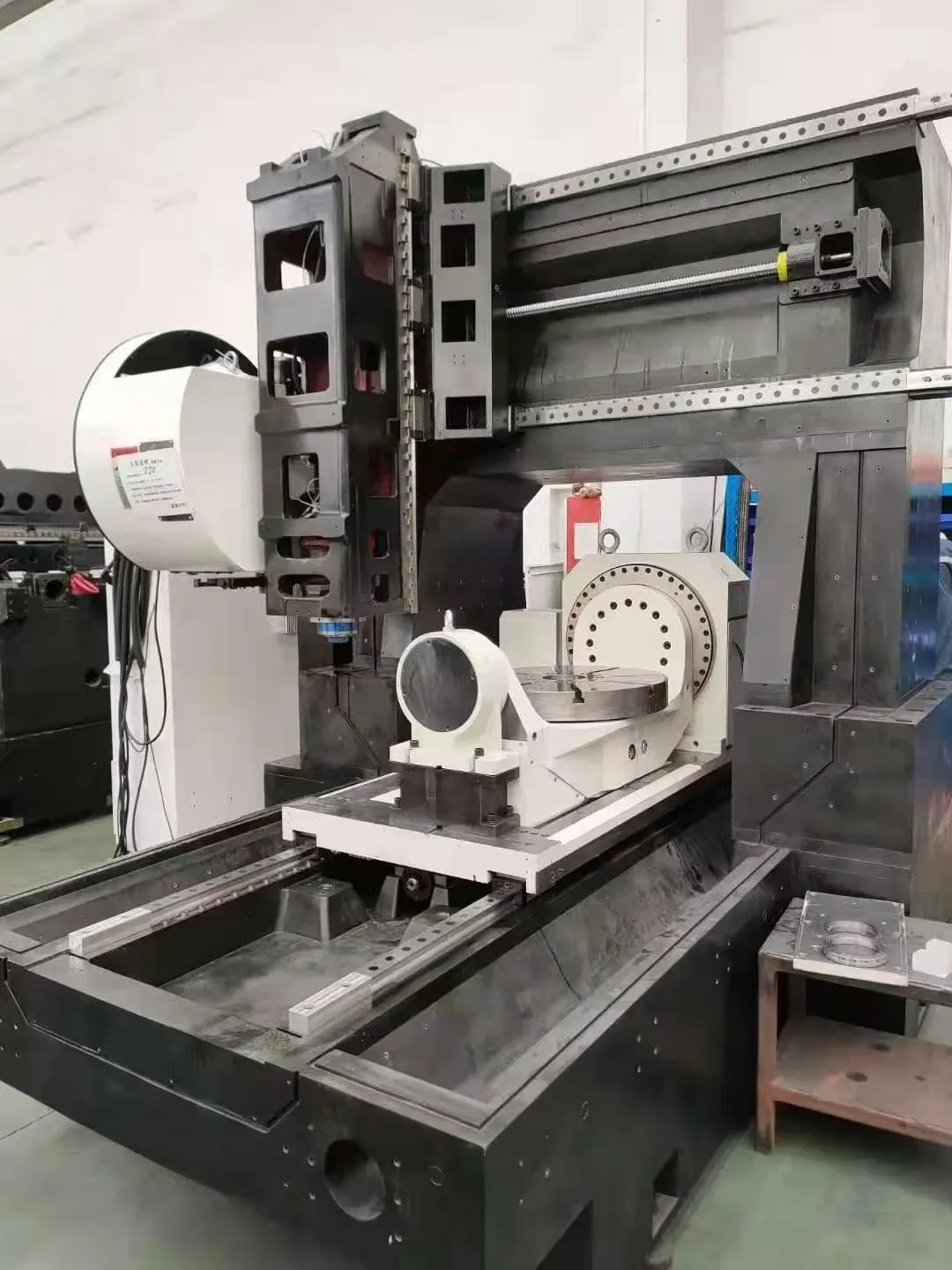High-precision machining of rotary table components
